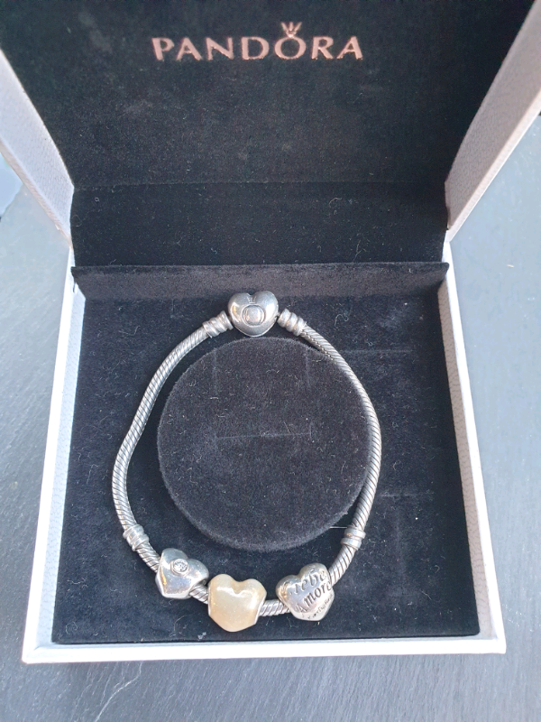 Pandora Moments bracelet \u0026 3 hearts 